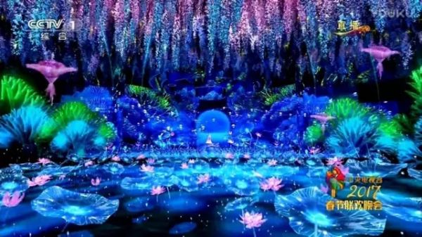 涨姿势!为什么大牌时装在春晚就失去了高级感?(图30) 涨姿势!为什么大牌时装在春晚就失去了高级感?(图30)